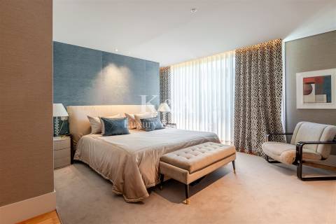 Moradia T4 com piscina na Foz