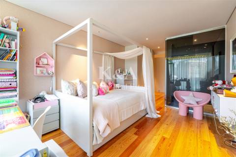 Moradia T4 com piscina na Foz