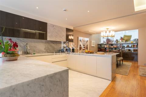 Moradia T4 com piscina na Foz