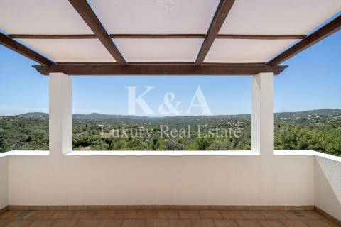 Quinta com duas casas independentes, no Algarve Central.