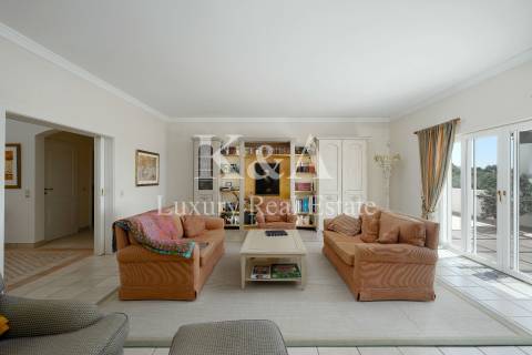 Quinta com duas casas independentes, no Algarve Central.