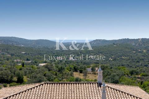 Quinta com duas casas independentes, no Algarve Central.