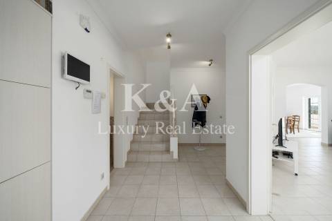 Quinta com duas casas independentes, no Algarve Central.