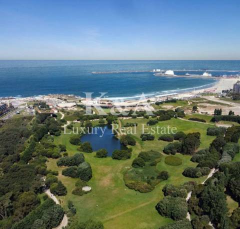 Apartamento T3 com varanda em Matosinhos Sul