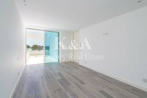 Moradia V6 contemporânea com vistas panorâmicas no Triangulo Dourado, Algarve