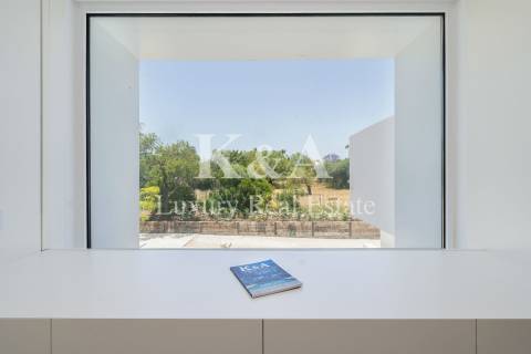 Moradia V6 contemporânea com vistas panorâmicas no Triangulo Dourado, Algarve