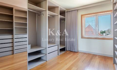 Apartamento cobertura T4+1 duplex, na Foz.