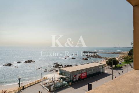 Apartamento T2 1º linha na Foz, vista mar.