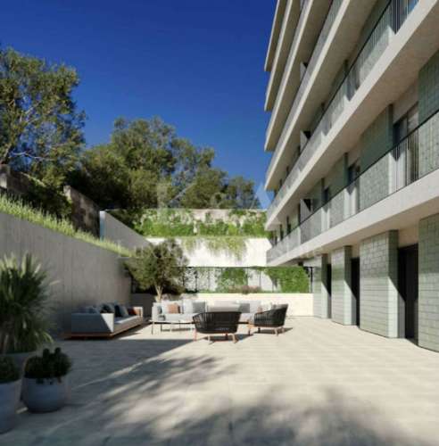 Apartamento T4 com jardim Parque da Cidade