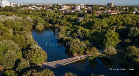 Apartamento T4 com jardim Parque da Cidade