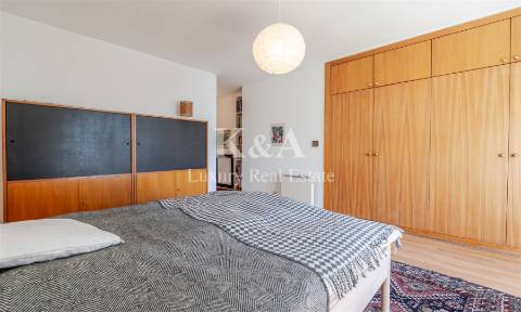 Apartamento T4 com vistas para o Rio Douro.