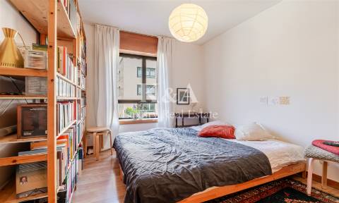 Apartamento T4 com vistas para o Rio Douro.