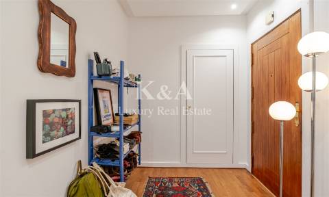 Apartamento T4 com vistas para o Rio Douro.