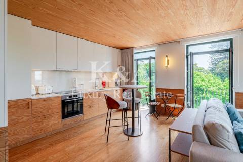 Apartamento T2 em prédio totalmente remodelado no Passeio Alegre na Foz.