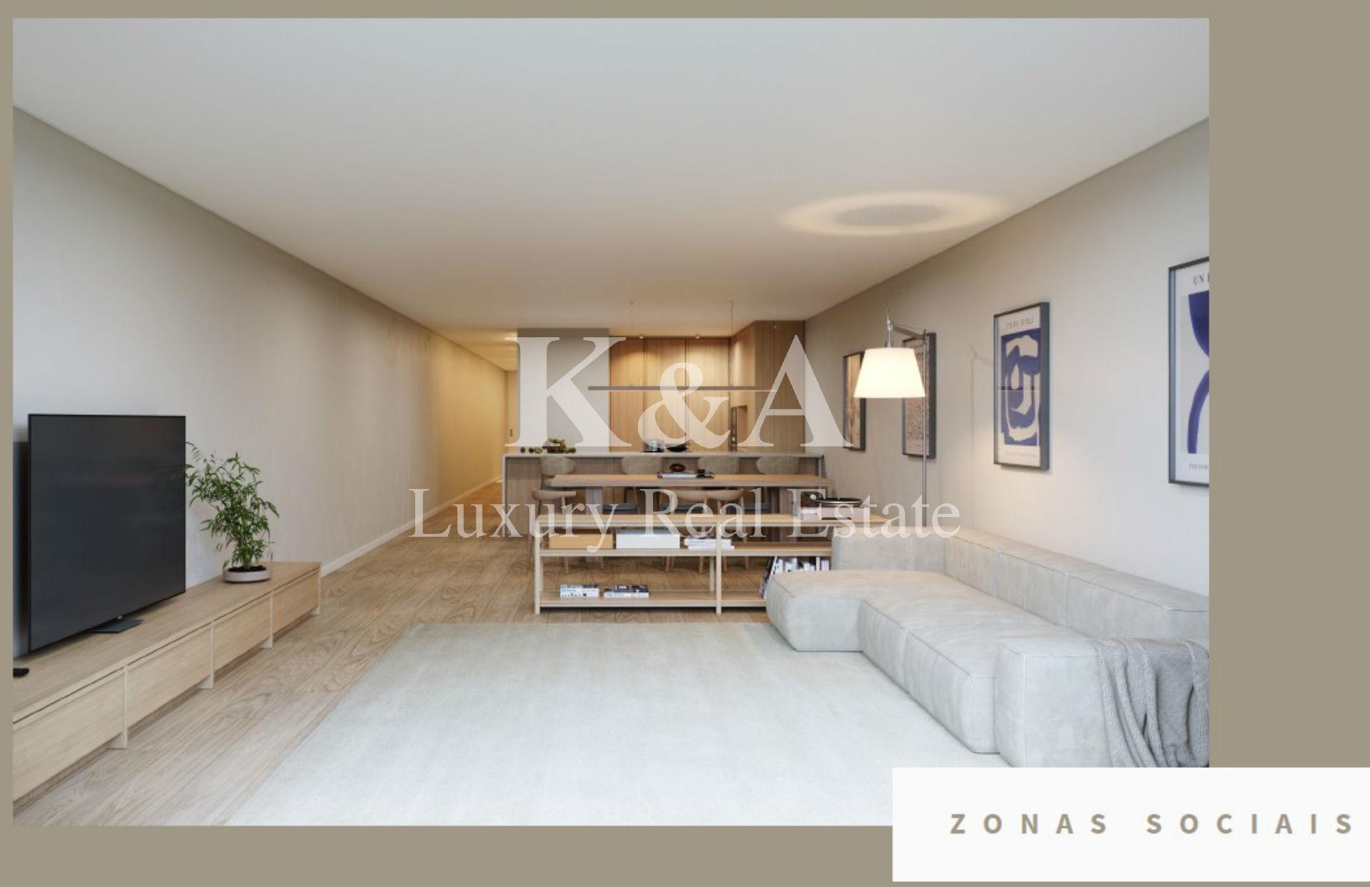 Moradia T4 com jardim e piscina em Matosinhos Sul