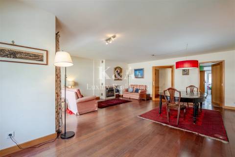 Apartamento T3 Duplex em Matosinhos Sul, próximo do Mar.