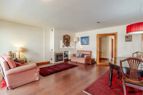 Apartamento T3 Duplex em Matosinhos Sul, próximo do Mar.