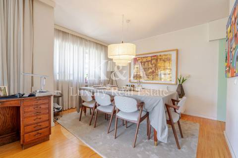 Apartamento T3 (originalmente T5) na Foz