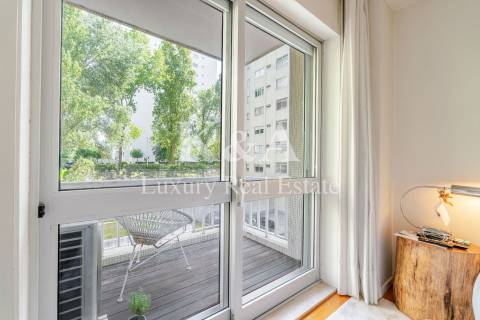 Apartamento T3 (originalmente T5) na Foz