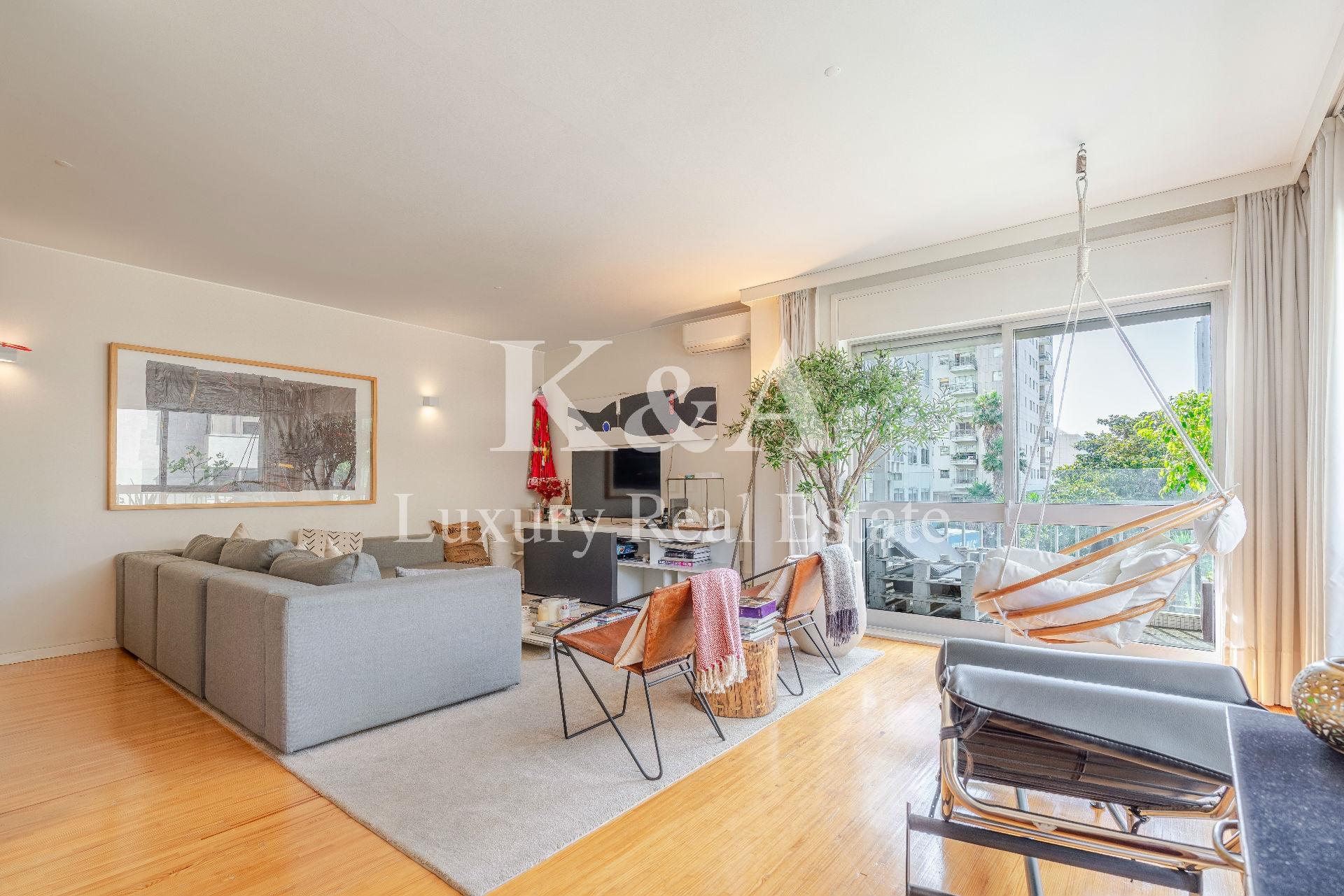 Apartamento T3 (originalmente T5) na Foz