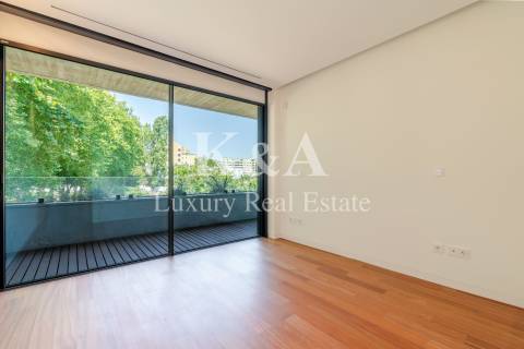 Penthouse T4 na Foz com piscina.