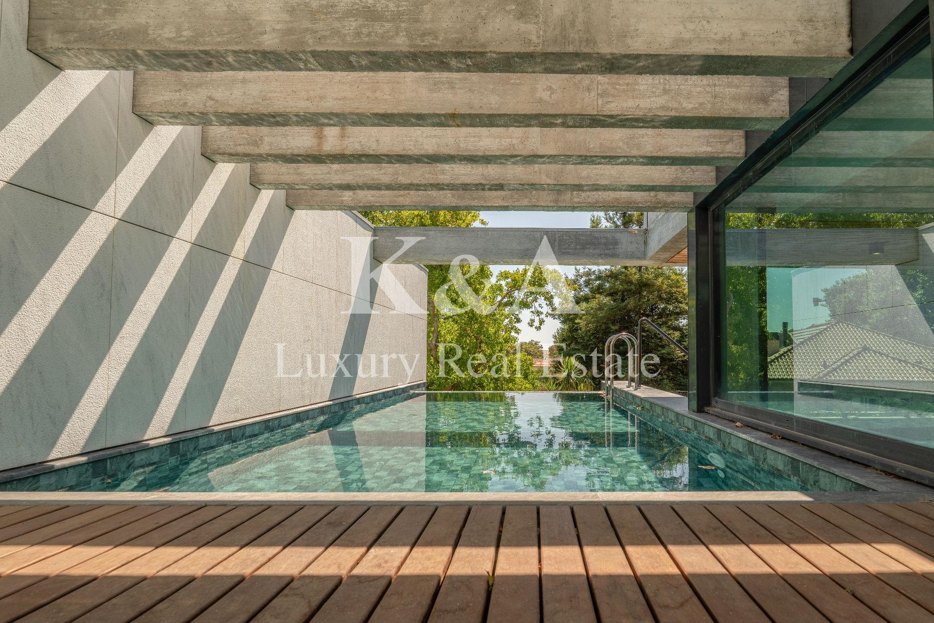 Penthouse T4 na Foz com piscina.