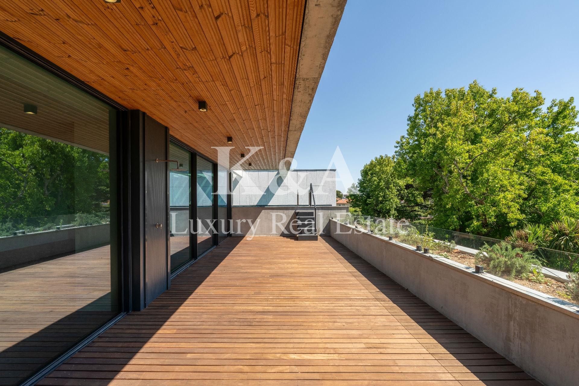 Penthouse T4 na Foz com piscina.