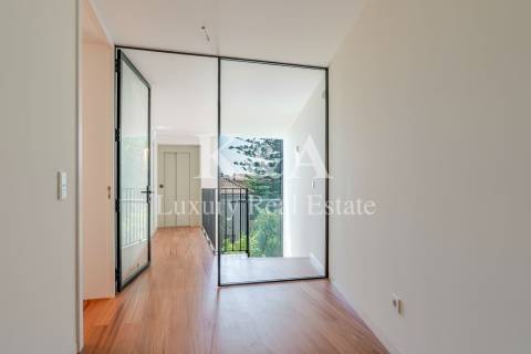 Penthouse T4 na Foz com piscina.