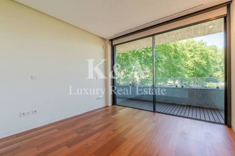 Penthouse T4 na Foz com piscina.