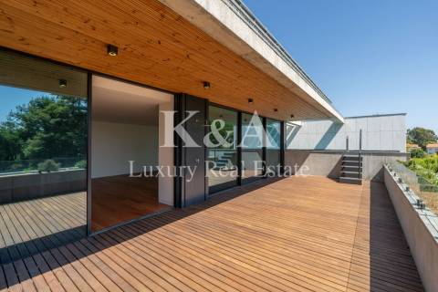 Penthouse T4 na Foz com piscina.