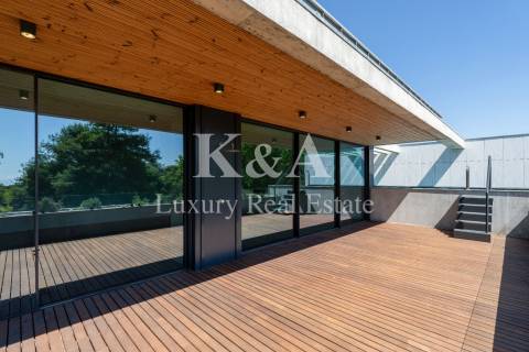 Penthouse T4 na Foz com piscina.