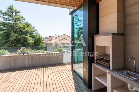 Penthouse T4 na Foz com piscina.