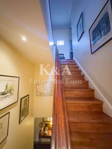 Moradia com jardim localizada na Foz Velha.