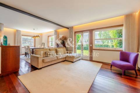 Moradia T3 com jardim perto do Parque da Cidade.