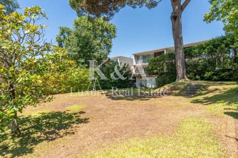 Moradia T3 com jardim perto do Parque da Cidade.