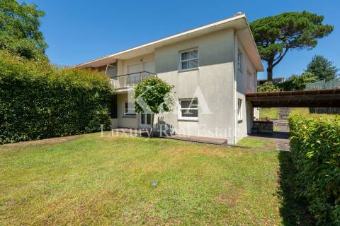 Moradia T3 com jardim perto do Parque da Cidade.