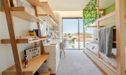 Apartamento T4 em condomínio fechado