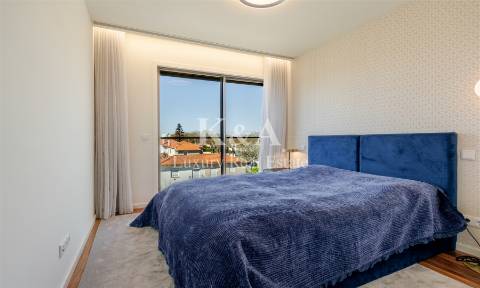 Apartamento T4 em condomínio fechado