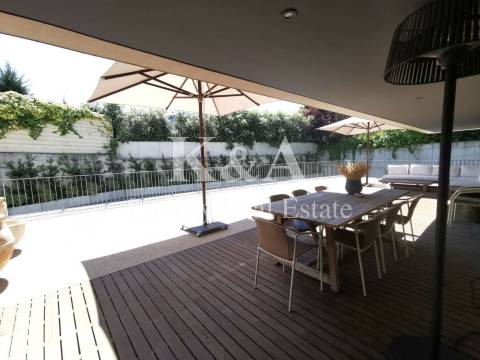 Andar moradia T3 na Foz em condomínio fechado