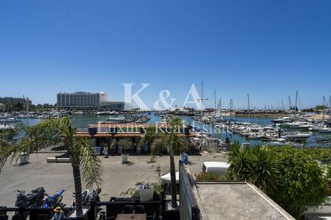 Apartamento T3 na Marina de Vilamoura, Algarve.