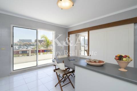Apartamento T3 na Marina de Vilamoura, Algarve.