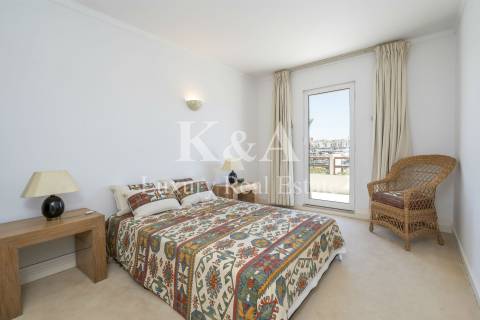 Apartamento T3 na Marina de Vilamoura, Algarve.