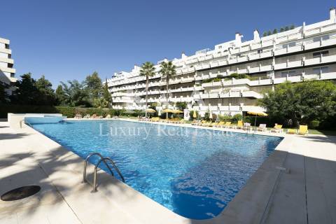 Apartamento T3 na Marina de Vilamoura, Algarve.