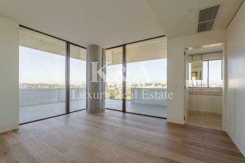 Apartamento T4 com vistas panorâmicas na Foz.