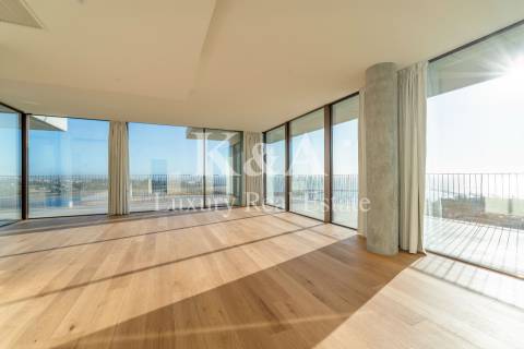 Apartamento T4 com vistas panorâmicas na Foz.