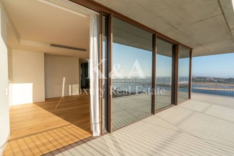Apartamento T4 com vistas panorâmicas na Foz.
