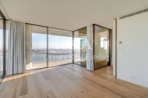 Apartamento T4 com vistas panorâmicas na Foz.