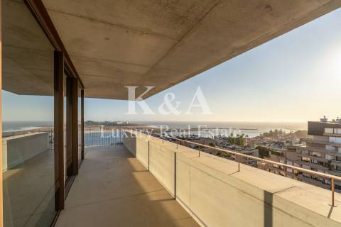 Apartamento T4 com vistas panorâmicas na Foz.