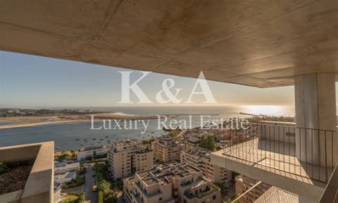 Cobertura T4 com vistas panorâmicas na Foz