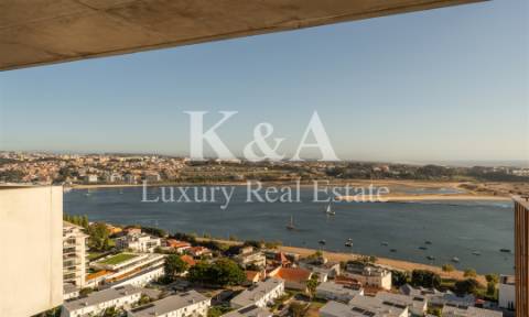 Cobertura T4 com vistas panorâmicas na Foz